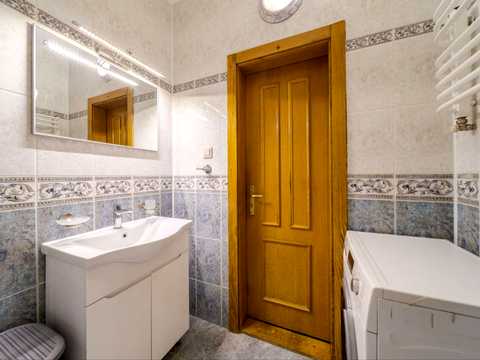 квартира за адресою Іларіона Свєнціцького вул., 18