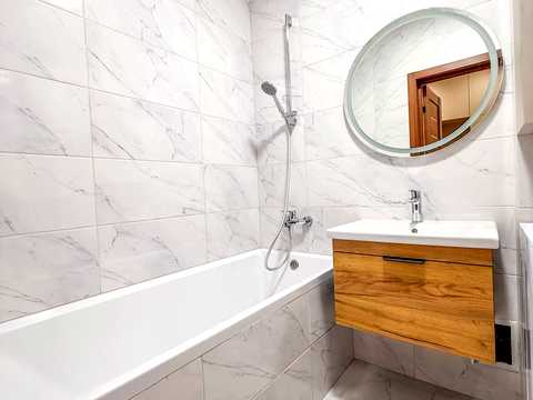 квартира за адресою Ревуцького вул., 40-Б
