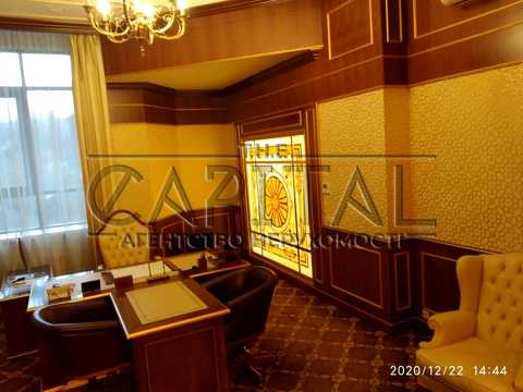 комерційна за адресою Болсуновська вул. (Сергія Струтинського), 2