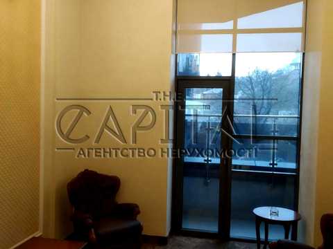 комерційна за адресою Болсуновська вул. (Сергія Струтинського), 2
