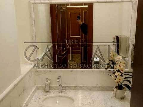 комерційна за адресою Болсуновська вул. (Сергія Струтинського), 2