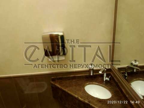 комерційна за адресою Болсуновська вул. (Сергія Струтинського), 2