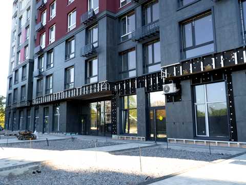 комерційна за адресою Тепловозна вул., 28