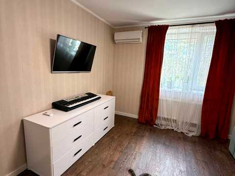 квартира за адресою Миколи Руденка вул. (Руденка), 15д