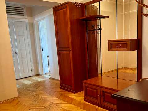 квартира за адресою Срібнокільська вул., 20