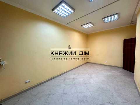 комерційна за адресою Урлівська вул., 40