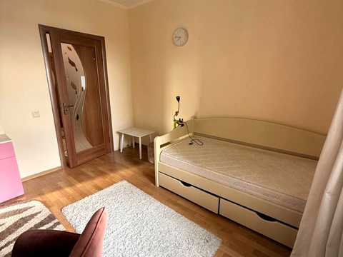 квартира за адресою Миколи Ушакова вул., 16