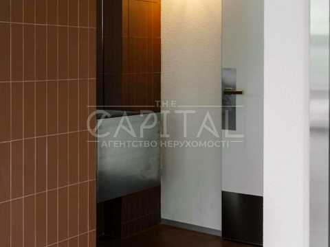 комерційна за адресою Салютна вул., 2к6