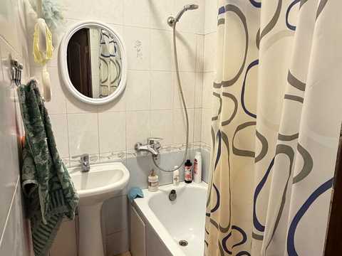 квартира по адресу Азербайджанская ул. (Бакинських Комісарів), 8-Б