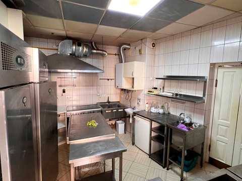 комерційна за адресою Львів, Короля Данила пл., 2