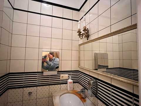 комерційна за адресою Львів, Короля Данила пл., 2