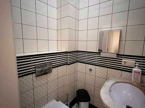 комерційна за адресою Львів, Короля Данила пл., 2
