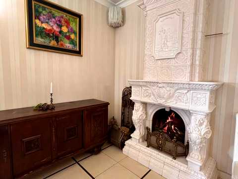 комерційна за адресою Львів, Короля Данила пл., 2