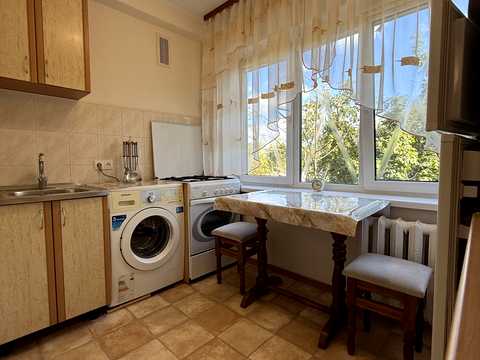 квартира за адресою Братиславська вул., 8
