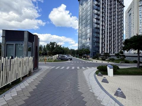 комерційна за адресою Академіка Заболотного вул., 1-А
