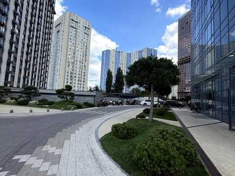комерційна за адресою Академіка Заболотного вул., 1-А
