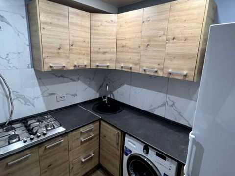 квартира за адресою Космічна вул., 5