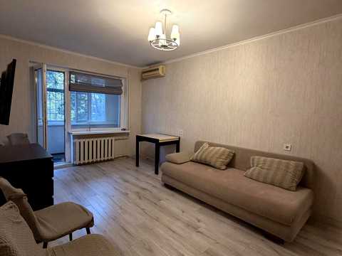 квартира за адресою Академіка Корольова вул., 28