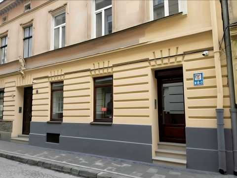 коммерческая по адресу Ференца Листа ул., 7