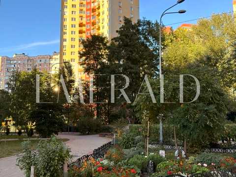 квартира за адресою Академіка Глушкова просп., (Будинок 5)