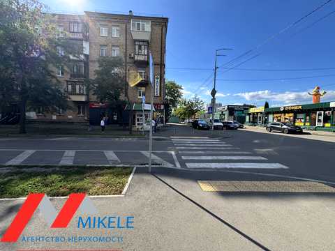 комерційна за адресою Гетьмана Павла Полуботка вул. (Попудренка), 22/14