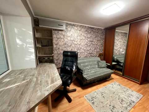 квартира за адресою Академіка Янгеля вул., 10