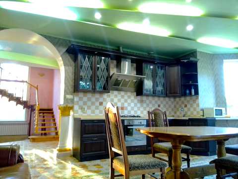 будинок за адресою Зоряна, 13