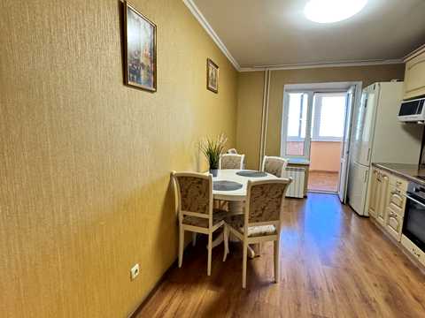 квартира за адресою Драгоманова вул., 44-А