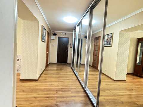 квартира за адресою Драгоманова вул., 44-А
