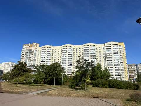 квартира за адресою Драгоманова вул., 44-А
