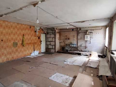 комерційна за адресою Євгена Танцюри вул. (Генерала Петрова), 2