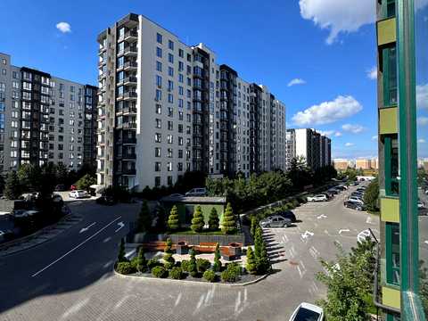 квартира за адресою Героїв Небесної Сотні просп., (Будинок 14/2)