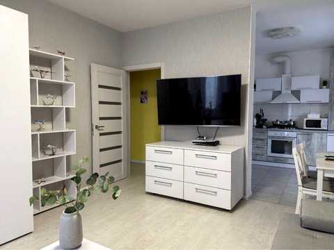 квартира по адресу Единства ул., 4