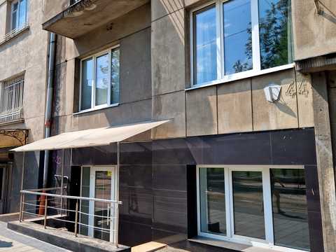 комерційна за адресою Героїв УПА вул., 44