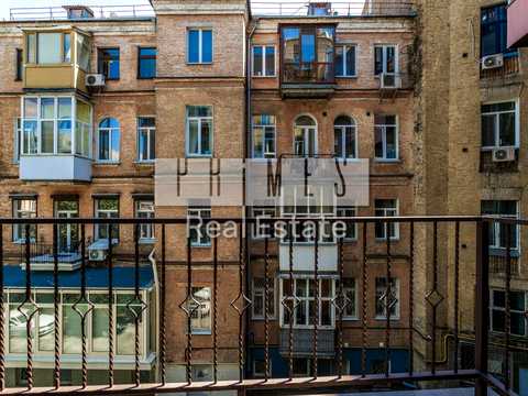 квартира за адресою Рейтарська вул., 20/24