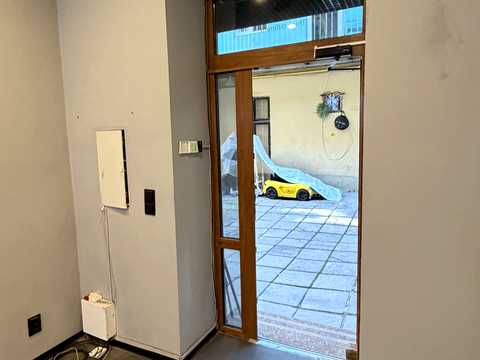 комерційна за адресою Свободи просп. (), 41