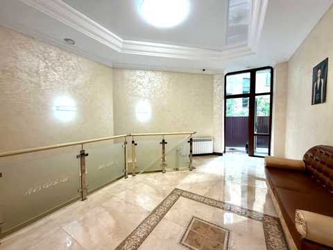 коммерческая по адресу Русовых ул., 3