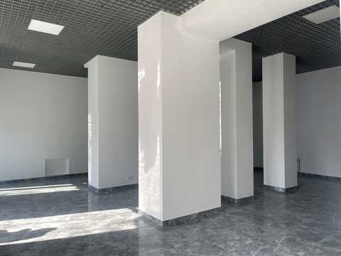 комерційна за адресою Дмитра Яворницького просп. (Карла Маркса), 76