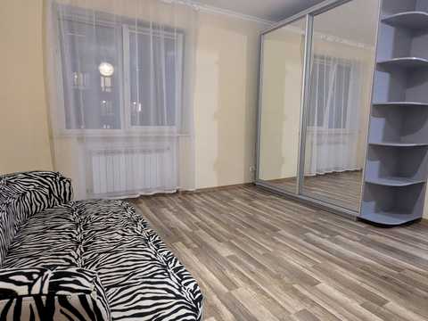 квартира за адресою Літературна вул. (Чехова), 6-В