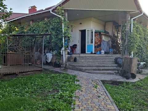 будинок за адресою с. Лісові Гринівці, Шевченка, 22а