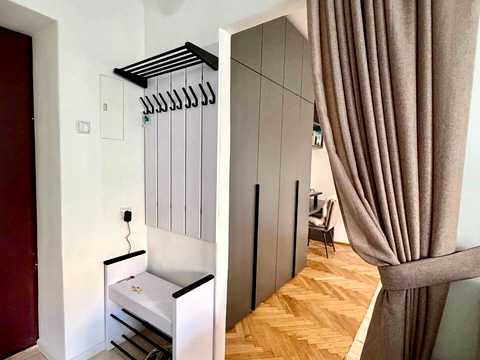 квартира за адресою Трьохсвятительська вул., 9
