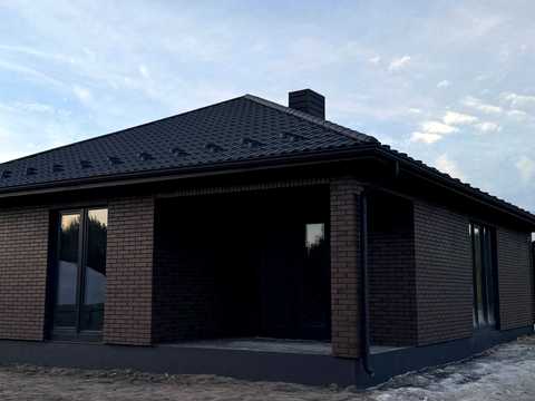 будинок за адресою с. Озерце, Тракторна вул.