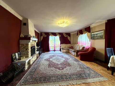 будинок за адресою Урожайна, 32