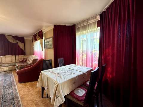 будинок за адресою Урожайна, 32