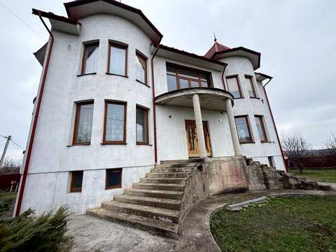 будинок за адресою с. Годилів, коровійська, 1