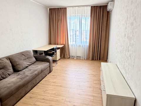 квартира за адресою Бориса Гмирі вул., 12-Б