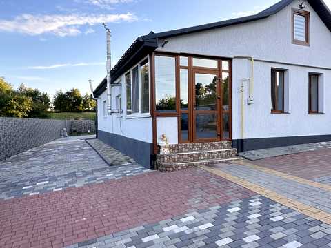 будинок за адресою с. Розсоша, Центральна вул. (Леніна), 18