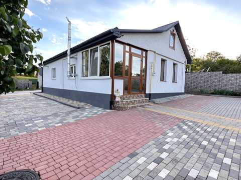 будинок за адресою с. Розсоша, Центральна вул. (Леніна), 18