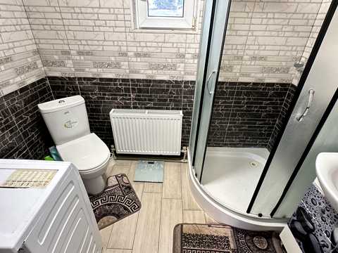 будинок за адресою с. Розсоша, Центральна вул. (Леніна), 18