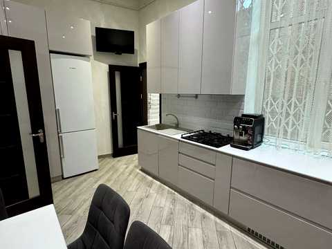 квартира за адресою Адама Міцкевича вул., 1